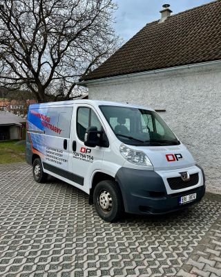 První celo-polep auta 🤩🤯 byla to makačka ale celkem se to povedlo 😅 moc děkuji OP TECHNOLOGY za možnost si to zkusit a...